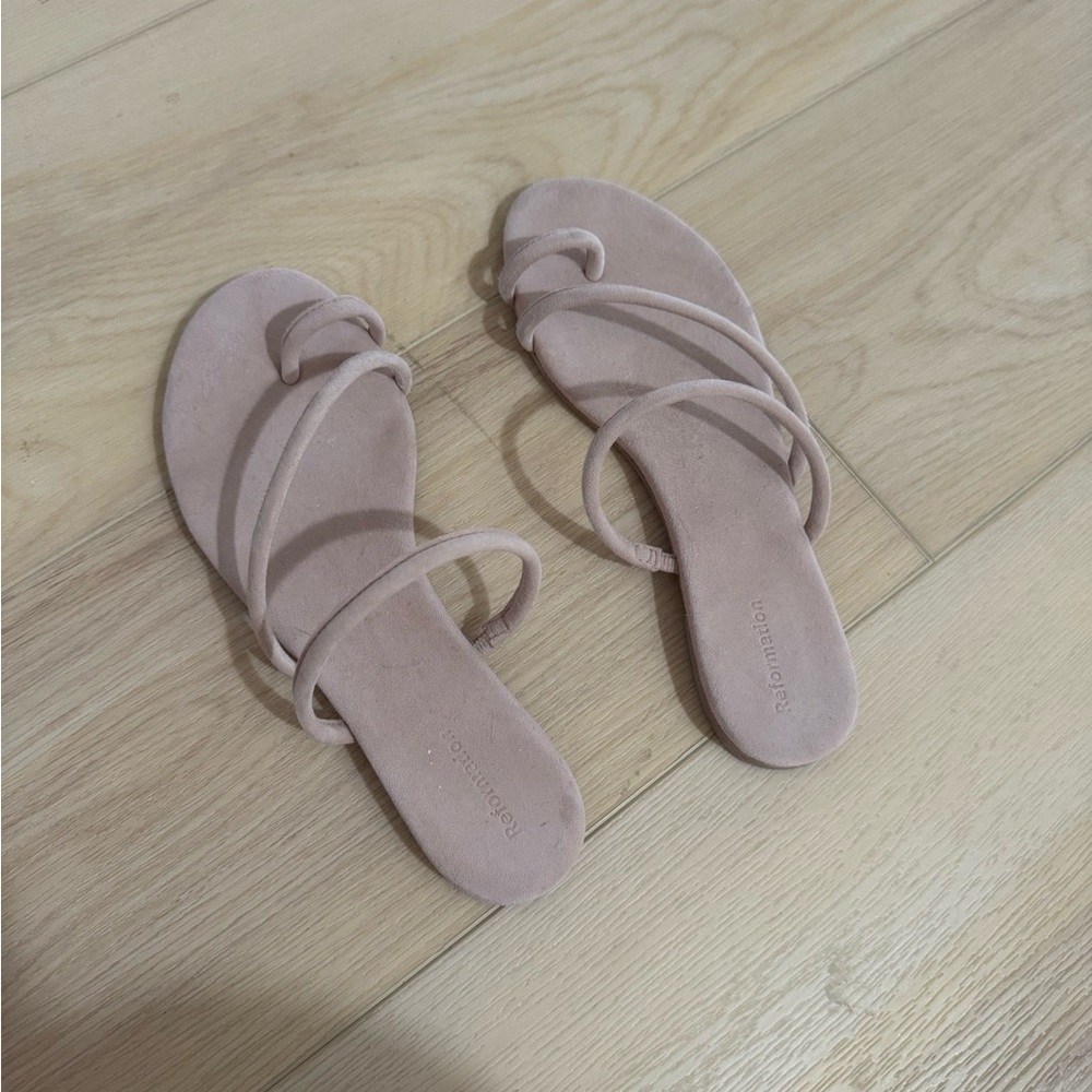 Reformation ludo toe ring strap or flat sandal